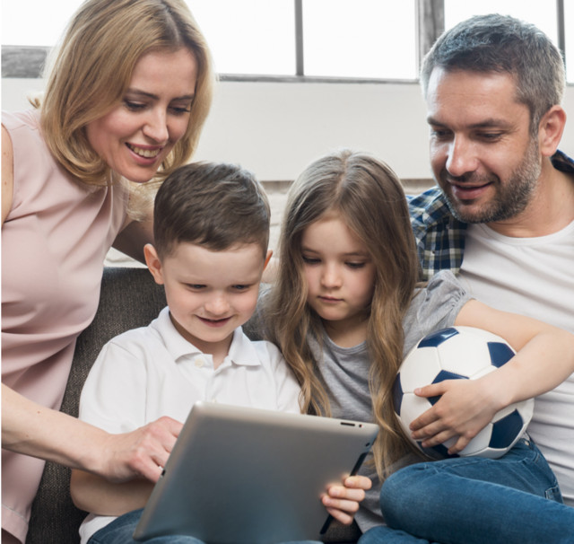 Tablet ή Touch Laptop για Παιδί; Ο Πλήρης Οδηγός Αγοράς για Γονείς | Τεχνολογία στο PlusTV.gr