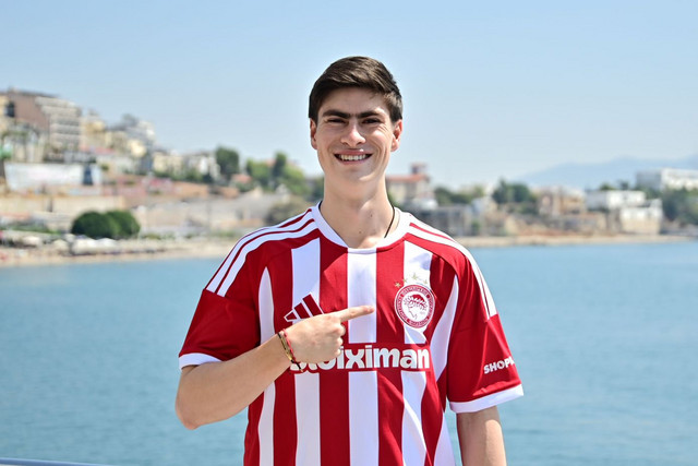 Olympiacos Sign Armando Gonzalez, Vow to Silence Critics
