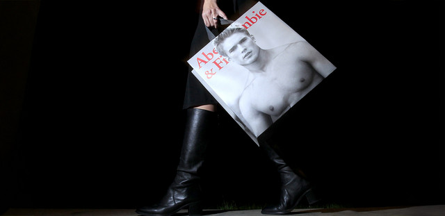 Πώς η Abercrombie «σκότωσε» την παλιά της εικόνα και επέστρεψε με πωλήσεις-ρεκόρ | Οικονομία στο PlusTV.gr