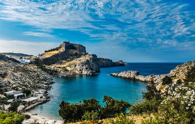Τραγωδία στη Ρόδο με νεκρό 73χρονο στο Μόντε Σμιθ μετά από πτώση | Κοινωνία στο PlusTV.gr