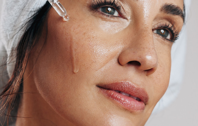 Skincare μετά τις διακοπές: 5 λεπτόρρευστες, super ενυδατικές κρέμες προσώπου που θα επαναφέρουν την επιδερμίδα σας