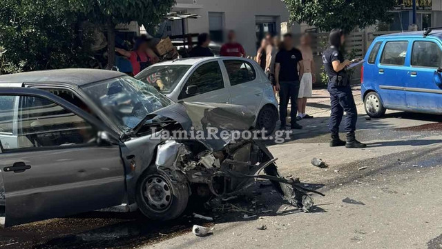 Μεθυσμένος οδηγός σκόρπισε τον τρόμο στη Λαμία – Συγκρούστηκε μετωπικά με άλλο όχημα και προσπάθησε να διαφύγει – Δείτε βίντεο