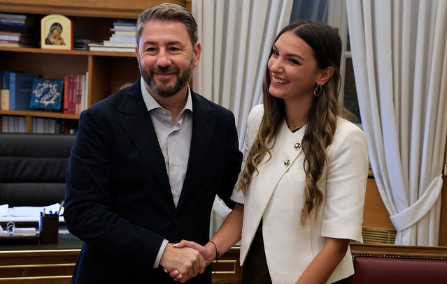 Και επίσημα στην ΚΟ του ΠΑΣΟΚ η Μυρτώ Κοροβέση – Ο διάλογος με τον Νίκο Ανδρουλάκη