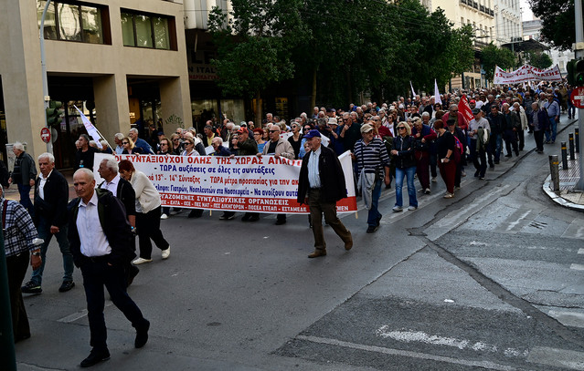 Στα ύψη η πολιτική αντιπαράθεση για τις διαδηλώσεις – «Αστυνομοκρατία» καταγγέλλει η αντιπολίτευση, τι απαντά η κυβέρνηση
