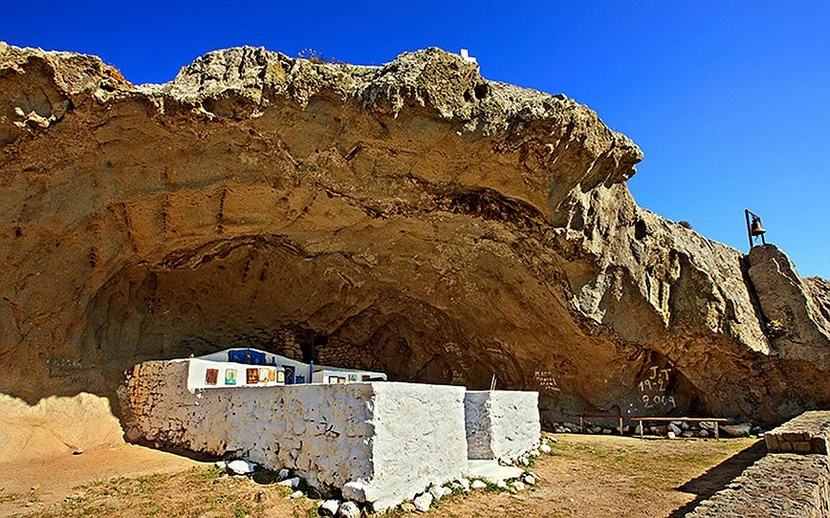 https://www.newsbeast.gr/image/s830x/webp/file/files/1/2021/01/shutterstock_1024465003.jpg