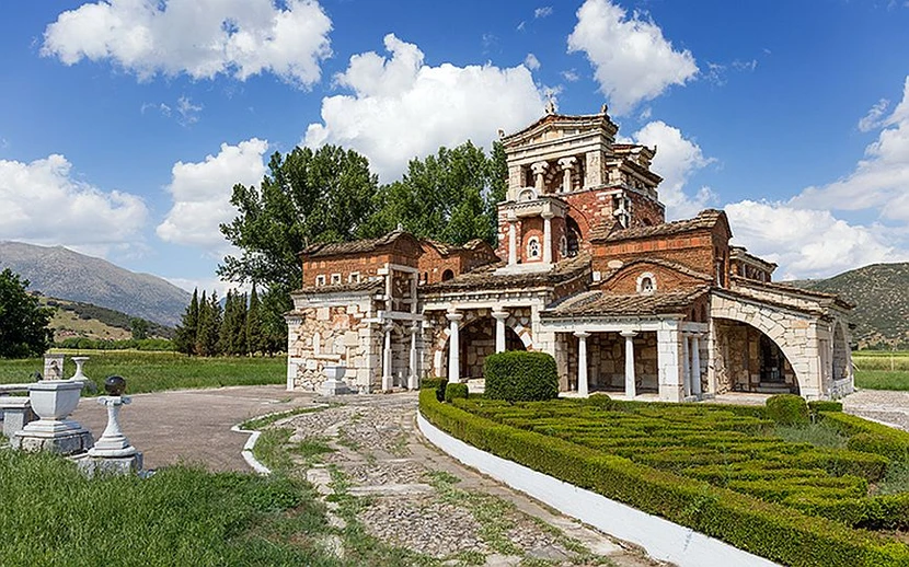 https://www.newsbeast.gr/image/s830x/webp/file/files/1/2021/01/shutterstock_1100787077.jpg