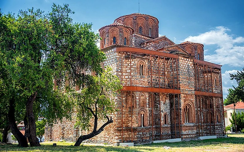 https://www.newsbeast.gr/image/s830x/webp/file/files/1/2021/01/shutterstock_1503980993.jpg