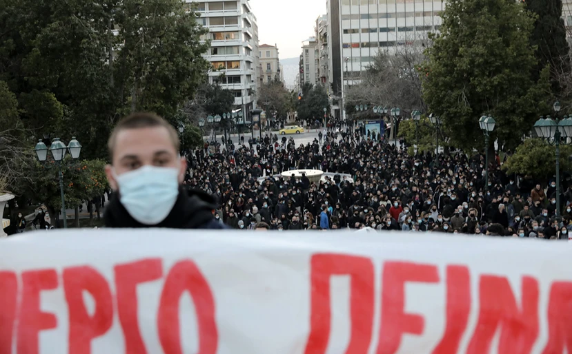 https://www.newsbeast.gr/image/s830x/webp/file/files/1/2021/03/3106831.jpg