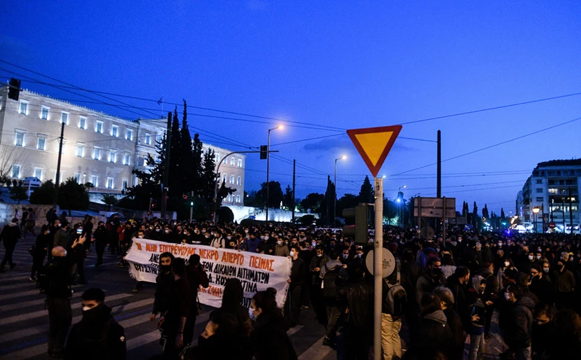 https://www.newsbeast.gr/image/s830x/webp/file/files/1/2021/03/5254070.jpg