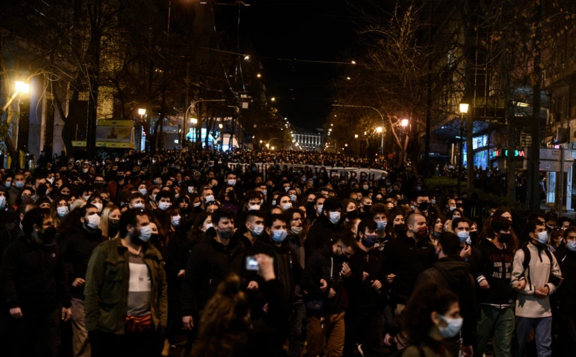 https://www.newsbeast.gr/image/s830x/webp/file/files/1/2021/03/5254145.jpg