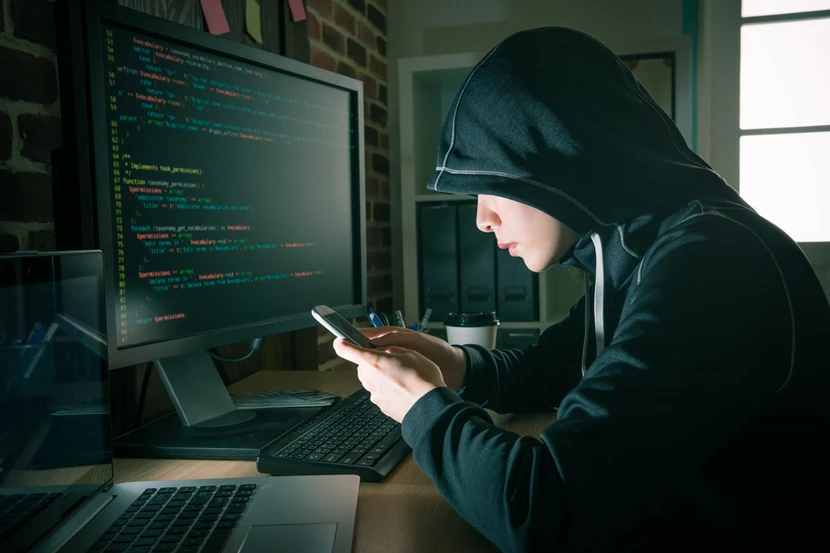 https://www.newsbeast.gr/image/s830x/webp/file/files/1/2021/11/hacked-5.jpg