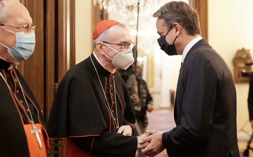 https://www.newsbeast.gr/image/s830x/webp/file/files/1/2021/12/mitsotakis-5.jpg