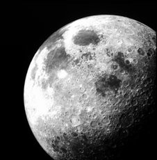 «Μπαγιάτικη πατάτα» αποκαλεί η NASA τη Σελήνη