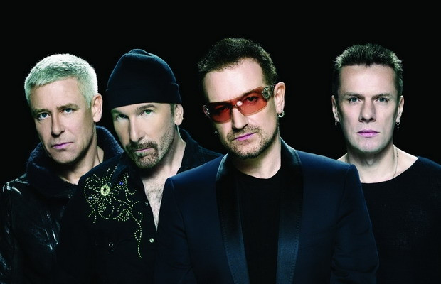 Οι U2 τιμούν τα θύματα των τρομοκρατικών επιθέσεων