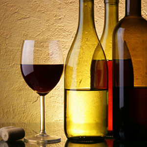 «Ξεσηκώνονται» οι οινοπαραγωγοί για τον ΕΦΚ στο κρασί