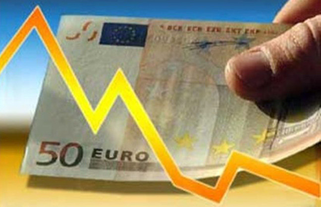 Σε μεγάλη ύφεση η ελληνική οικονομία