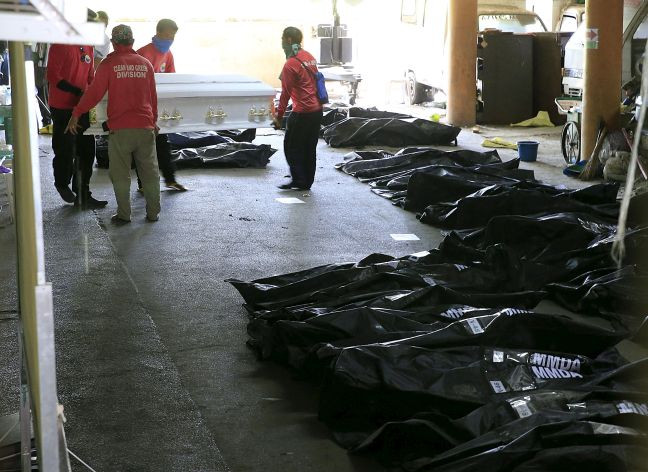 Οργή για τους 72 νεκρούς στο εργοστάσιο στις Φιλιππίνες