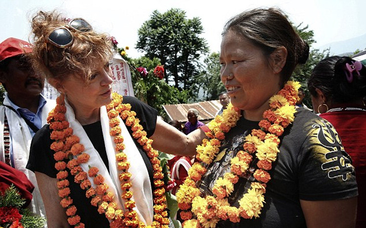 Εθελόντρια στο σεισμόπληκτο Νεπάλ η Σούζαν Σάραντον
