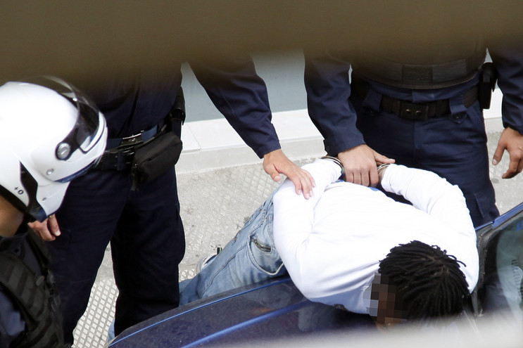 Συνελήφθη αλλοδαπός για μεταφορά λαθρομεταναστών