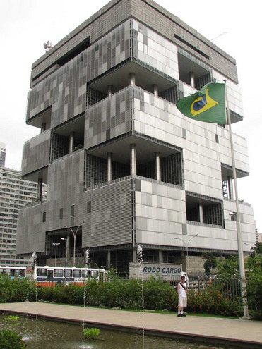 Πάνω από 2 δισ. δολάρια στοίχισε το σκάνδαλο διαφθοράς στην Petrobras