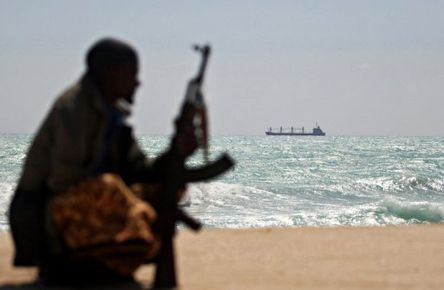 Σώθηκαν 26 κινέζοι ψαράδες όμηροι Σομαλών πειρατών