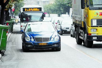 «Έξωση» στα ταξί από τις λεωφορειολωρίδες