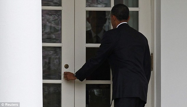 Ο Ομπάμα κλειδώθηκε έξω από το Λευκό Οίκο!