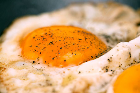 Αυγά μαγειρεμένα σε λιωμένη φέτα