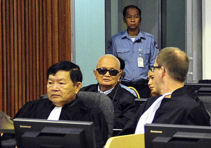 Αρχίζει η ιστορική δίκη των Κόκκινων Χμερ
