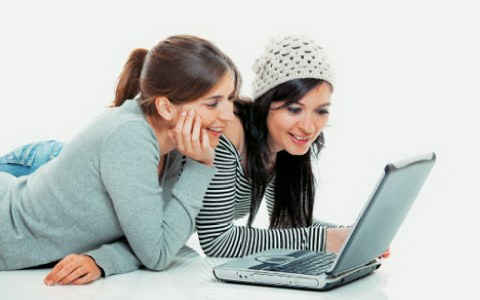 Facebook και Twitter δημιουργούν μια γενιά με εμμονή στον εαυτό της