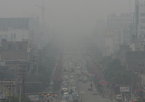 Η ατμοσφαιρική ρύπανση οδηγεί σε πρόωρο τοκετό