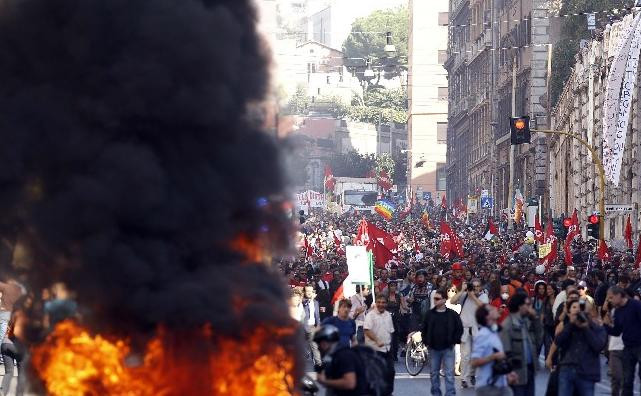 Σταματούν για ένα μήνα οι διαδηλώσεις στη Ρώμη