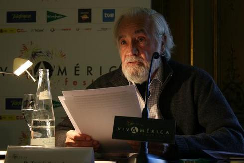 Πέθανε ο ισπανός ποιητής Τομάς Σεγκόβια