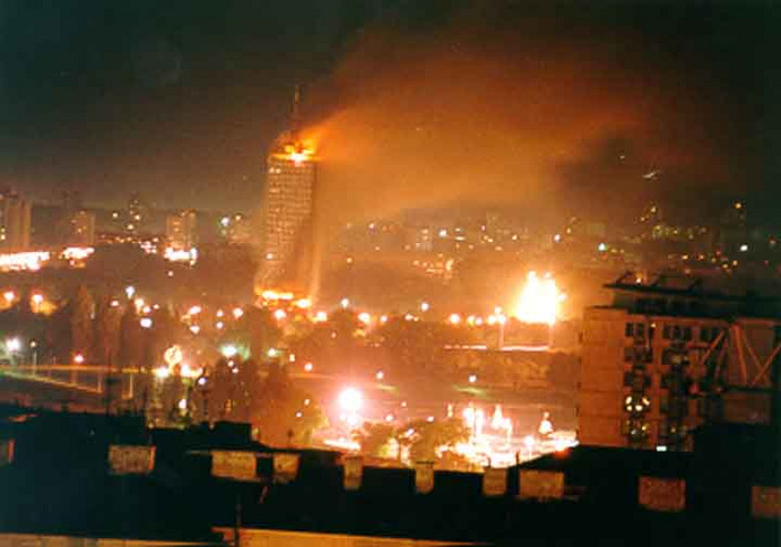 Όταν το ΝΑΤΟ βομβάρδιζε τη Γιουγκοσλαβία