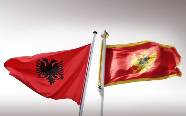 Από την Αλβανία στο Μαυροβούνιο με ταυτότητα