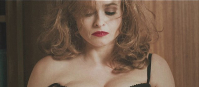 Η Helena Bonham Carter… μια σέξι βιβλιοθηκάριος