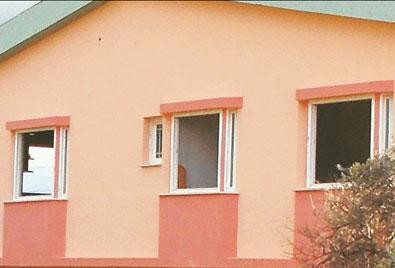 Κλέφτες ξηλώνουν πόρτες και παράθυρα από σπίτια