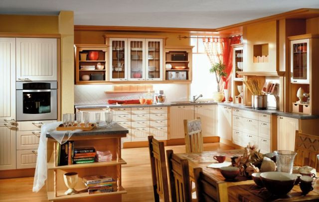 Καθαρίστε με σπορέλαιο τα ντουλάπια της κουζίνας