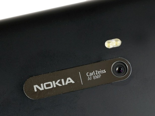 Η Nokia ανανεώνει τη συνεργασία της με την Zeiss