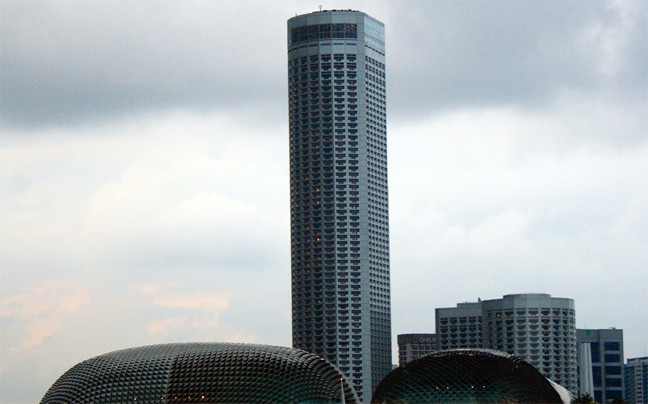 Γυναίκα έπεσε από τον 60ό όροφο ξενοδοχείου στη Σιγκαπούρη