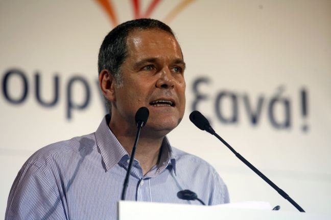 Τζήμερος: Ο Παυλόπουλος διόρισε 400.000 αχαμνοξύστες