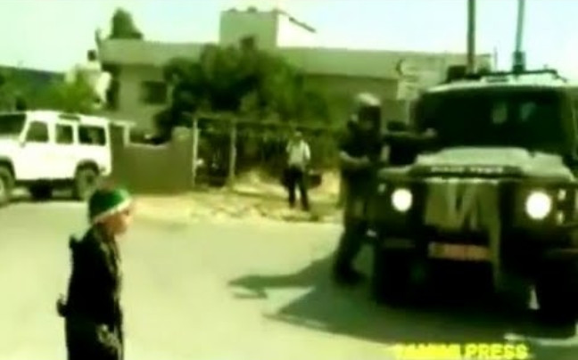 Συγκλονιστικό βίντεο με ανήλικη Παλαιστίνια