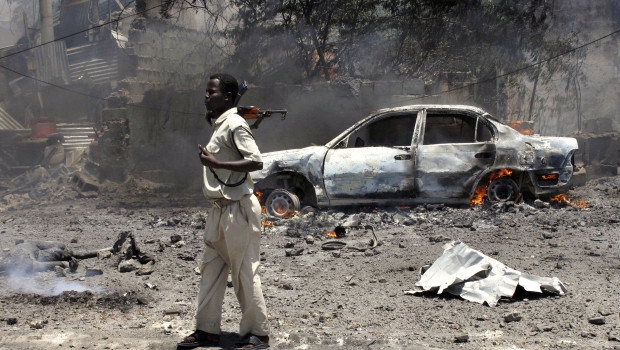 Τουλάχιστον τρεις νεκροί σε βομβιστική επίθεση σε ξενοδοχείο του Μογκαντίσου
