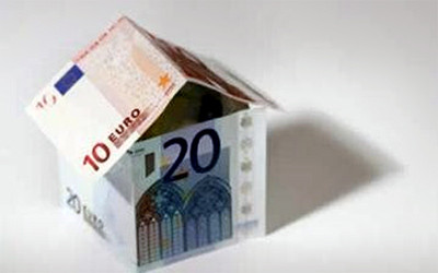 Νέα υποχώρηση των τραπεζικών δανείων τον Ιούλιο 2012
