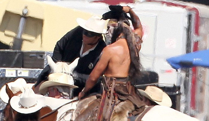 Ο Johnny Depp τα πάει καλά με τα άλογα
