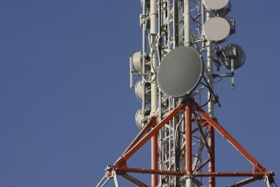 Παρατείνεται η προκήρυξη για τις άδειες ραδιοφωνικών σταθμών και καναλιών