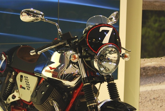 «Καλπάζει» η Piaggio στην Ιταλία
