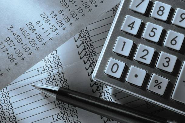 Φορολογική ενημερότητα: «Κούρεμα» στην παρακράτηση χρημάτων για συνεπείς οφειλέτες