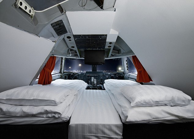 Ένα Boeing 747 μετατρέπεται σε hostel