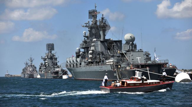 Η Μόσχα στέλνει πολεμικά πλοία στη Συρία
